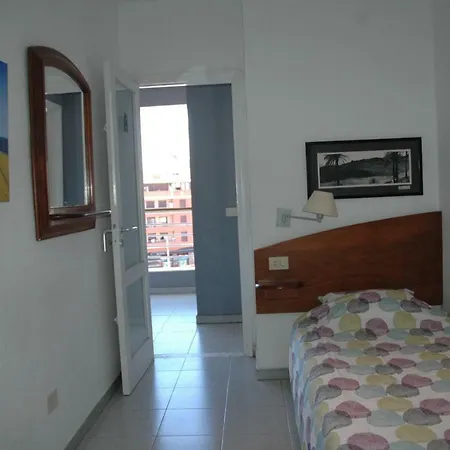 Lovely Flat With Sea-view, 1 Minute Walk To Apartment